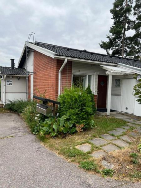 Cozy two bedroom Apartment with Sauna and a back yard, Vantaa